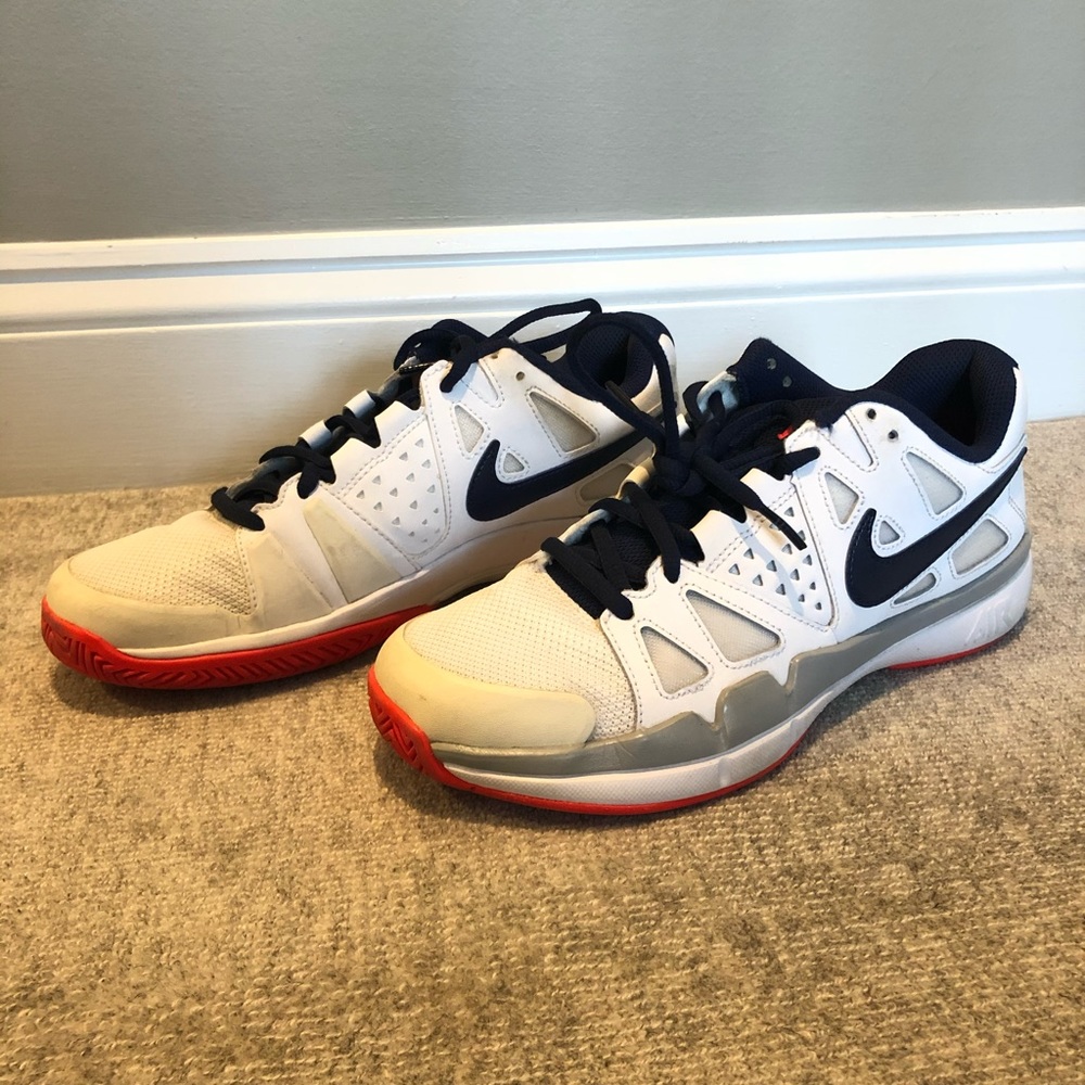 Nike tennis shoes